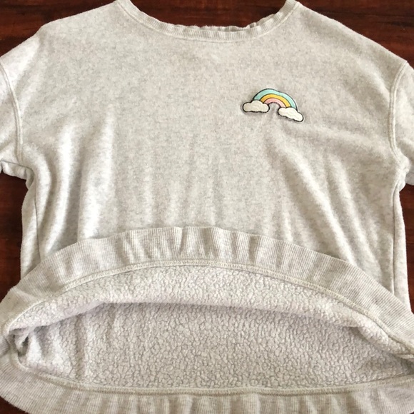 A light gray sweater from Forever 21 in size small - Picture 4 of 5